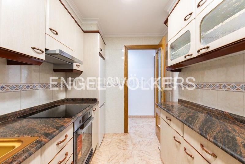 Foto 69d53f46-13db-41fd-8ab3-fb689dfc2ad0. Miete appartement mit heizung parking in Barrio de Patraix Valencia