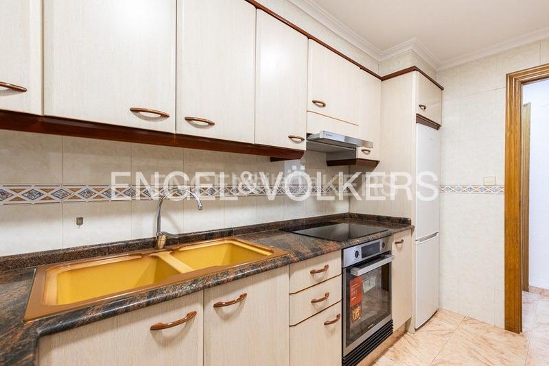 Foto fe4f4e69-59a2-41f4-8ecb-8ab838c647f7. Miete appartement mit heizung parking in Barrio de Patraix Valencia