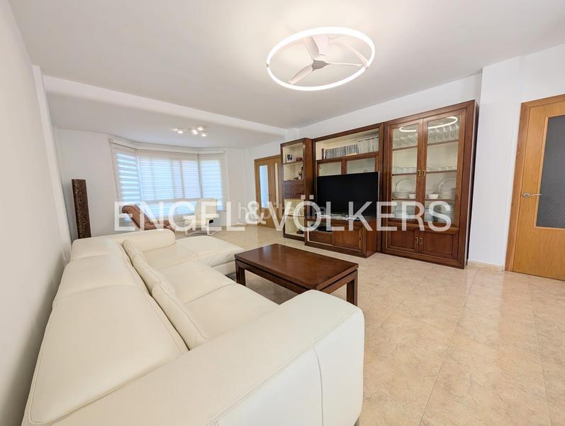 Foto d3c4bdf1-a94b-465c-ab76-4e1ae4a66d7a. Alquiler casa chalet a estrenar con piscina privada en Beneixida