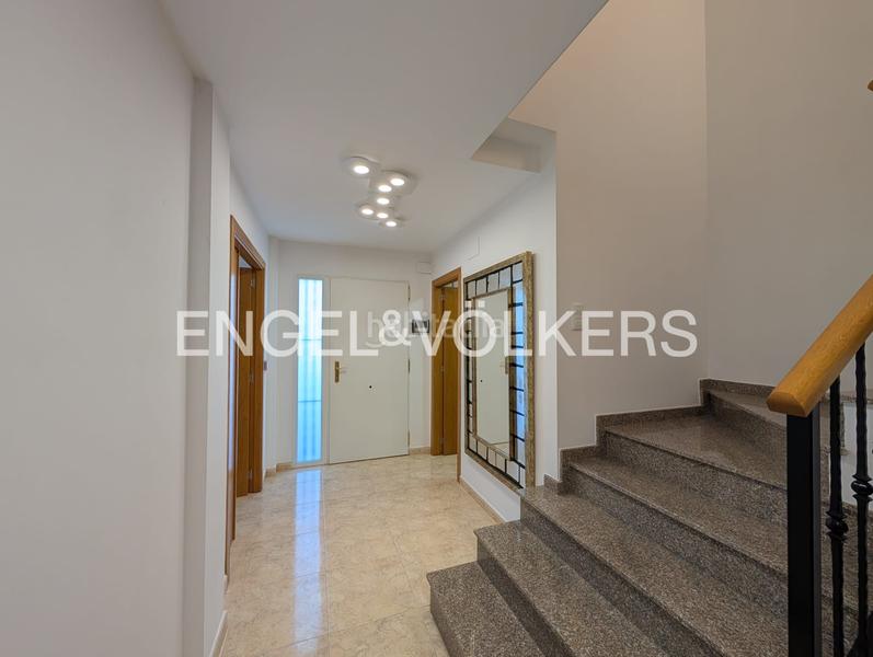 Foto ecaadd33-1f1b-4331-807e-5fdc8d09c41e. Alquiler casa chalet a estrenar con piscina privada en Beneixida