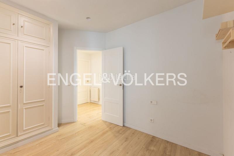 Foto 35eeba35-1531-4e5d-ac91-492f46250a0b. Alquiler ático exclusivo apartamento semi amueblado con garaje en Valencia