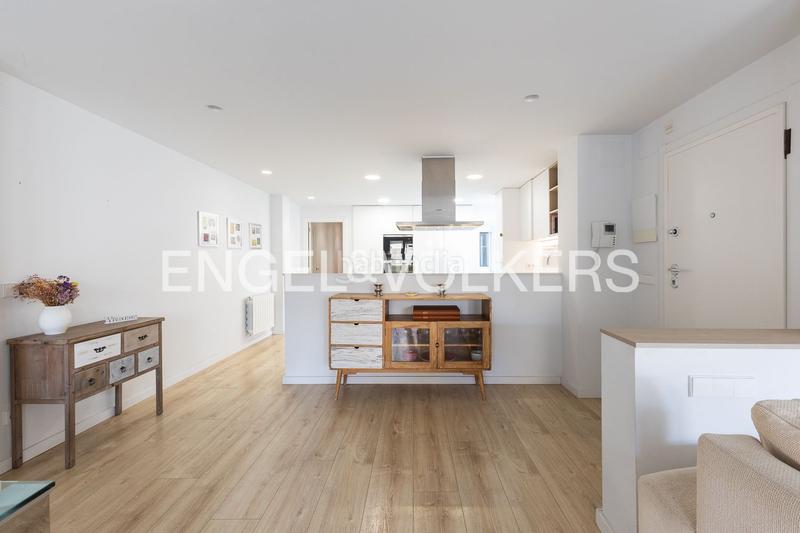 Foto 9539bb72-661a-4840-96c7-68a11e0edecc. Alquiler ático exclusivo apartamento semi amueblado con garaje en Valencia