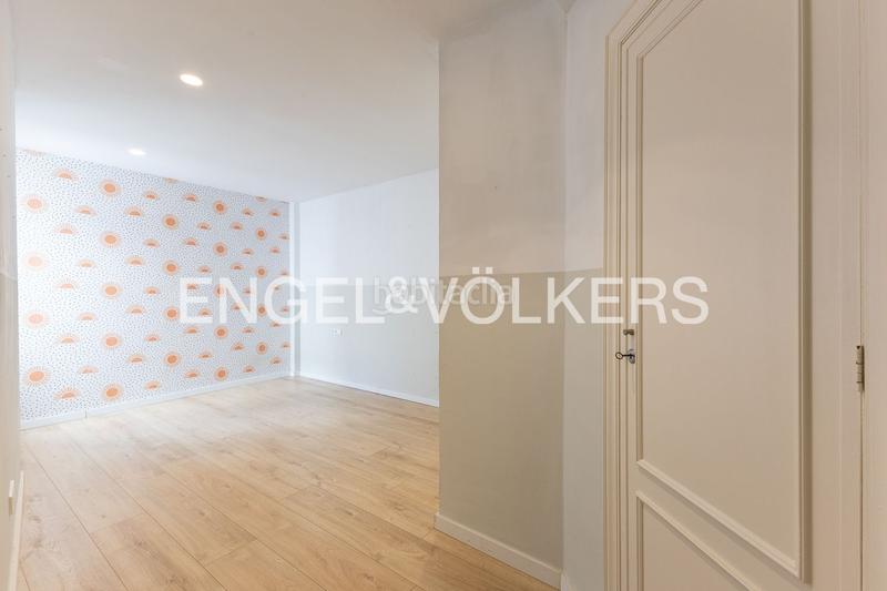 Foto 0074a5f2-08b9-4b98-ab04-5bf80aab2547. Rent penthouse with heating parking in La Xerea Valencia