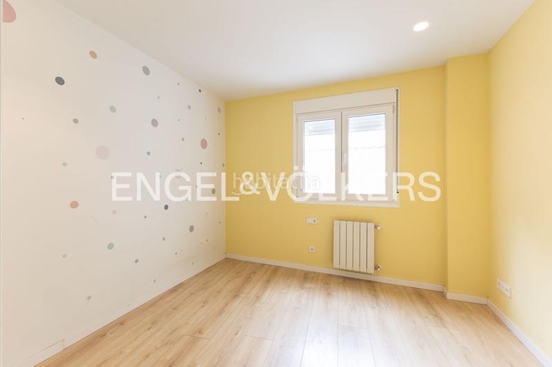 Foto 52c94595-05f6-4cc1-8217-42a20a40c2ae. Rent penthouse with heating parking in La Xerea Valencia