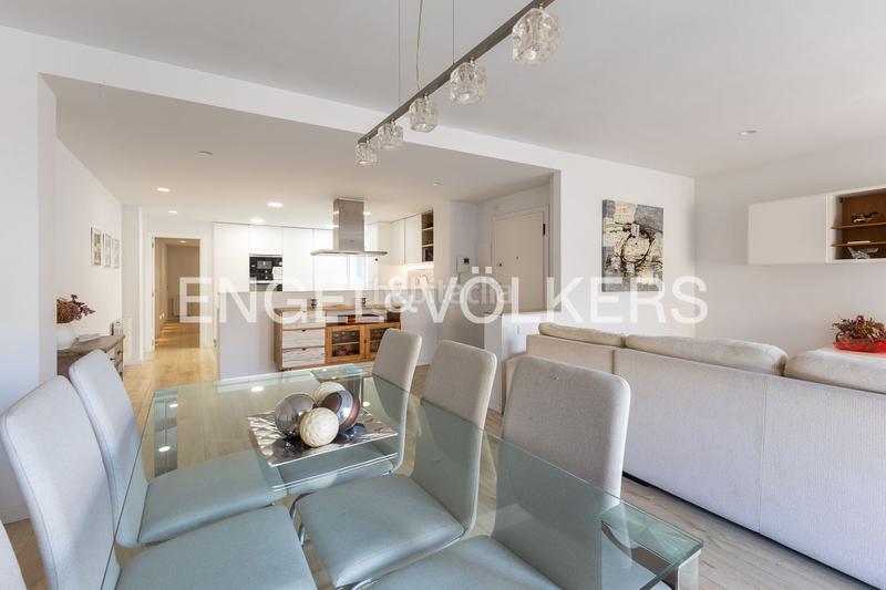 Foto 871e35f6-96e3-4967-9c6e-6c157c0cd230. Rent penthouse with heating parking in La Xerea Valencia