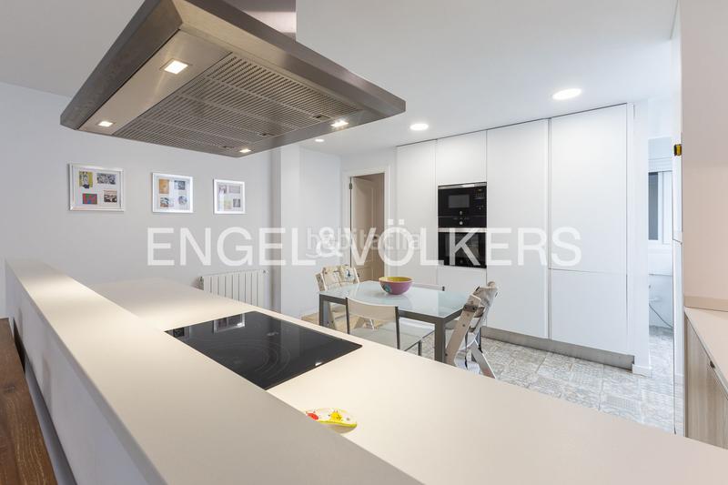 Foto d48f18a9-345b-4d39-8959-9d87af84bd4f. Rent penthouse with heating parking in La Xerea Valencia