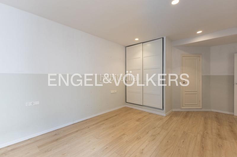 Foto f1ffcd2f-acec-4cb1-a08a-3d3a1093971a. Rent penthouse with heating parking in La Xerea Valencia