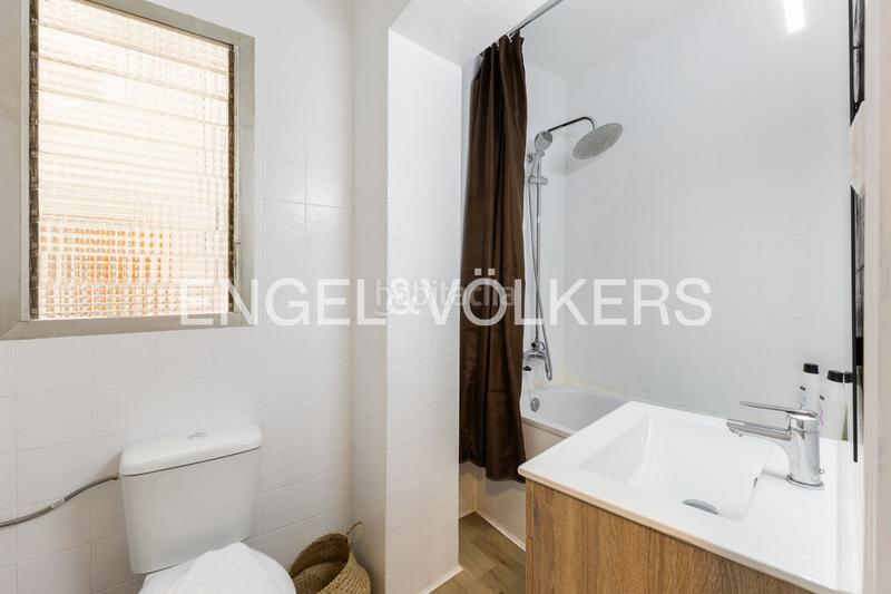 Foto 65823bde-bde8-426b-a75a-51a60c2219b7. Miete appartement mit heizung in En Corts - Doctor Waksman Valencia