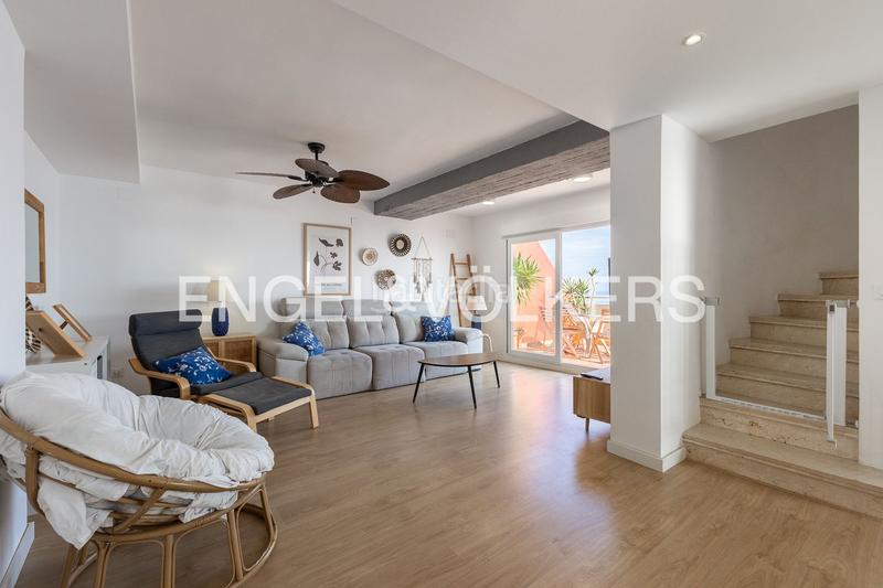 Foto 0cb6a7e0-dac1-4427-9b35-87df1be22ecb. Àtic amb calefacció aparcament a Playa de Gandía Gandia