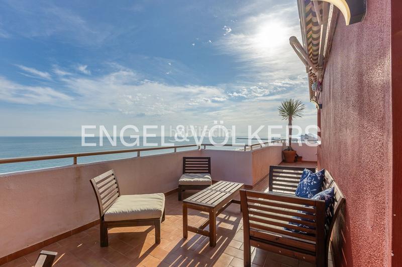 Foto 0d1914f4-2d3d-4200-87fa-b39169050f28. Àtic amb calefacció aparcament a Playa de Gandía Gandia