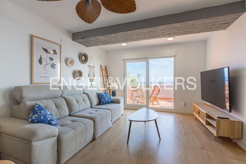 Foto 151ba5cb-3920-4227-a1c5-c8ec52cf3489. Àtic amb calefacció aparcament a Playa de Gandía Gandia