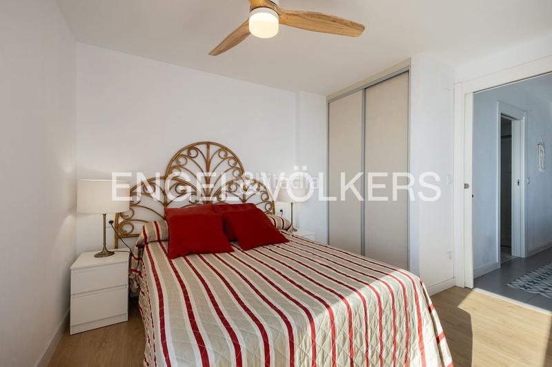 Foto 1ba9a5dc-2cb1-4ab4-b930-5a00d8fda3f0. Àtic amb calefacció aparcament a Playa de Gandía Gandia