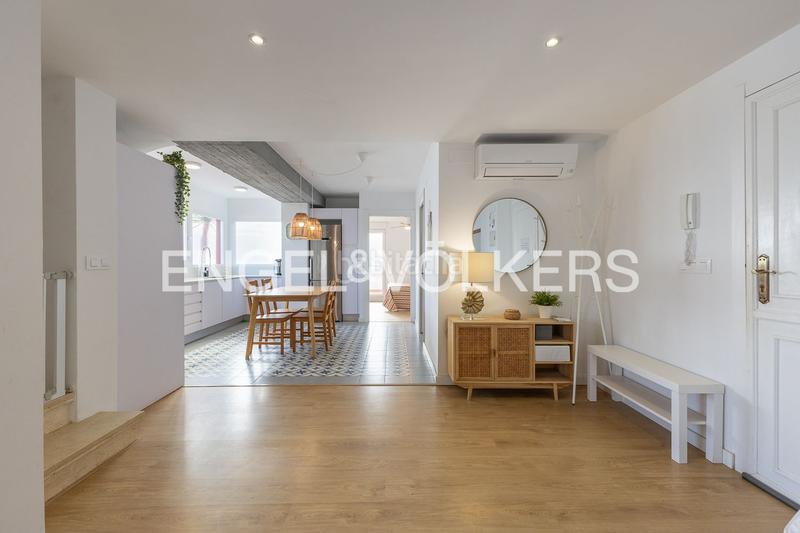 Foto d6b0cd0d-66fe-4ae7-8e7f-4965432520aa. Àtic amb calefacció aparcament a Playa de Gandía Gandia