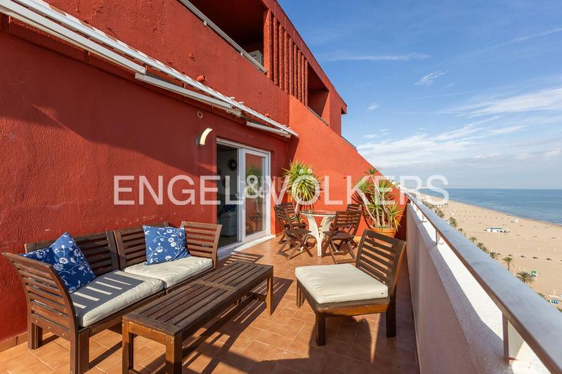 Foto e38b9ea6-a8d2-46bb-b06a-4ff51a2148c2. Àtic amb calefacció aparcament a Playa de Gandía Gandia