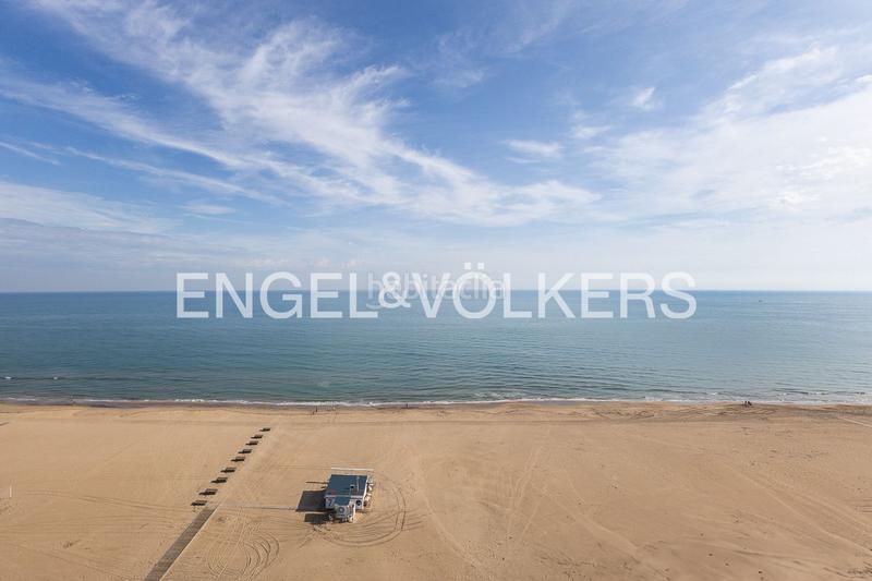 Foto e82d2771-8d91-4364-af5f-4fdbd7957939. Àtic amb calefacció aparcament a Playa de Gandía Gandia