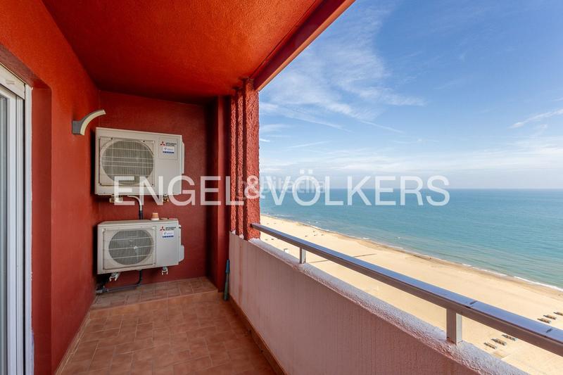 Foto ff7c8898-21a9-45f8-a6c8-323f2a8f27ac. Àtic amb calefacció aparcament a Playa de Gandía Gandia