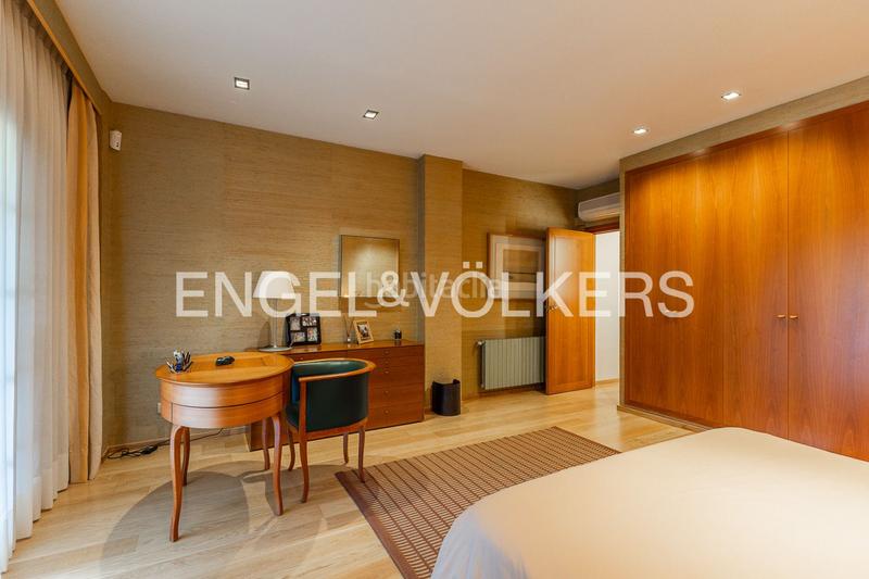 Foto 11f4448a-8f26-462a-bba4-98e1ce9ef7c9. Casa amb calefacció aparcament piscina a El Bosque Chiva