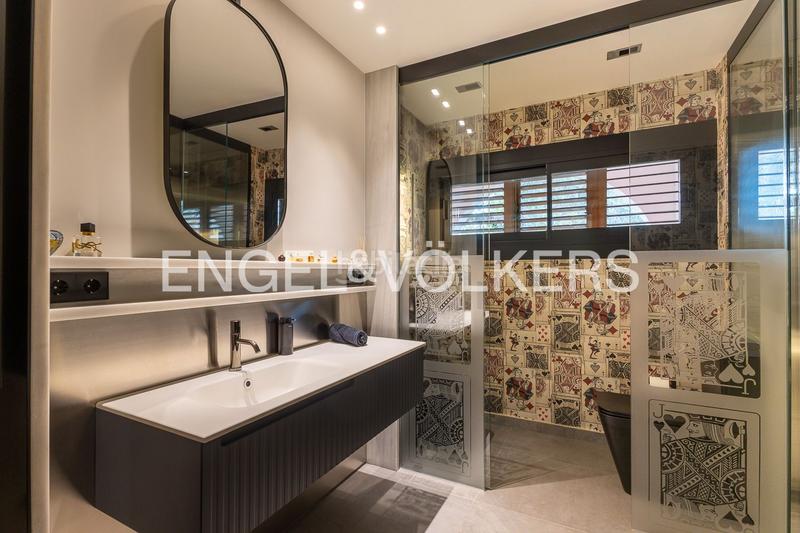 Foto 1f0fd2e8-e3ae-478a-aa69-aa925abb5249. Casa amb calefacció aparcament piscina a El Bosque Chiva