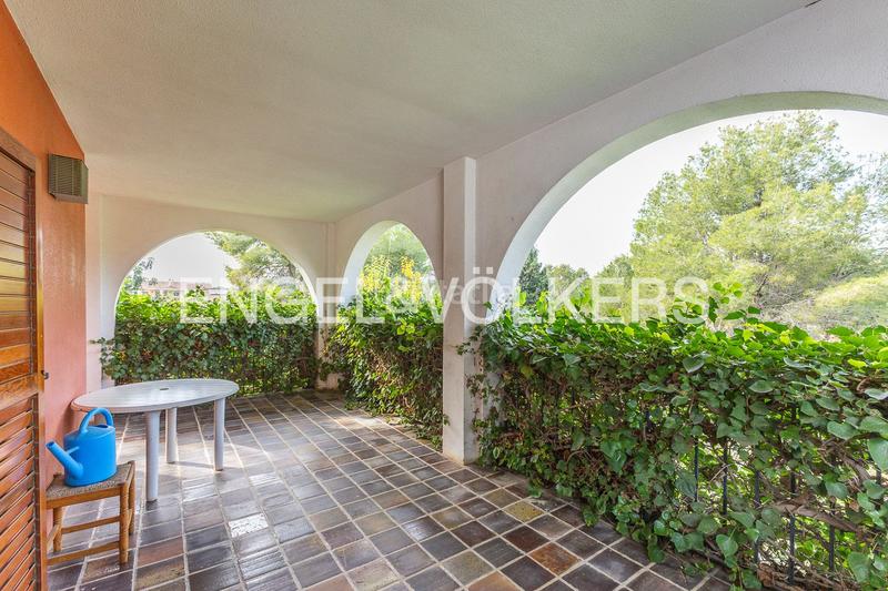 Foto a11b0f0f-05a9-4c21-9b82-3a3c40f1cc78. Casa amb calefacció aparcament piscina a El Bosque Chiva