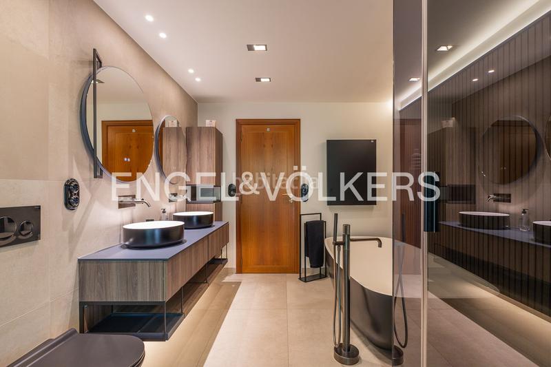 Foto a59ec03f-3cc7-40ed-88db-7377f797b6fc. Casa amb calefacció aparcament piscina a El Bosque Chiva