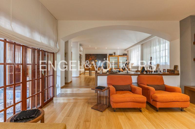 Foto aa7a8741-0a3f-495c-8b30-79c369aef1f0. Casa amb calefacció aparcament piscina a El Bosque Chiva