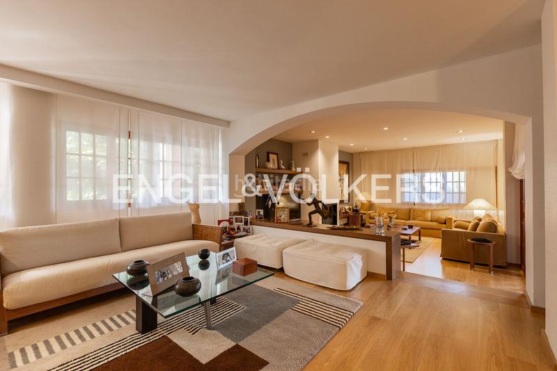 Foto b0b3f9e4-2779-4aa5-bc18-3c3ce18576b4. Casa amb calefacció aparcament piscina a El Bosque Chiva