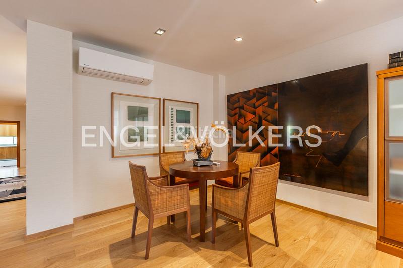 Foto dbbbacd2-3e6b-4d3d-bf68-2c730adb7a16. Casa amb calefacció aparcament piscina a El Bosque Chiva