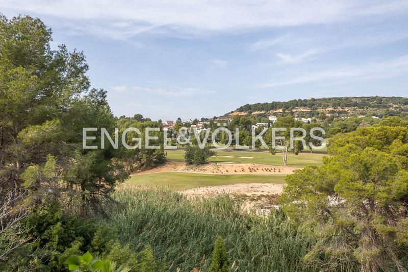 Foto f99e27e6-f20d-4cdd-95af-80dc4f4b65f2. Casa amb calefacció aparcament piscina a El Bosque Chiva