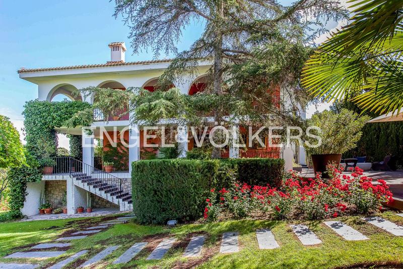 Foto ffec0b5b-b517-4f6f-8ab0-c4fceb605ceb. Casa amb calefacció aparcament piscina a El Bosque Chiva