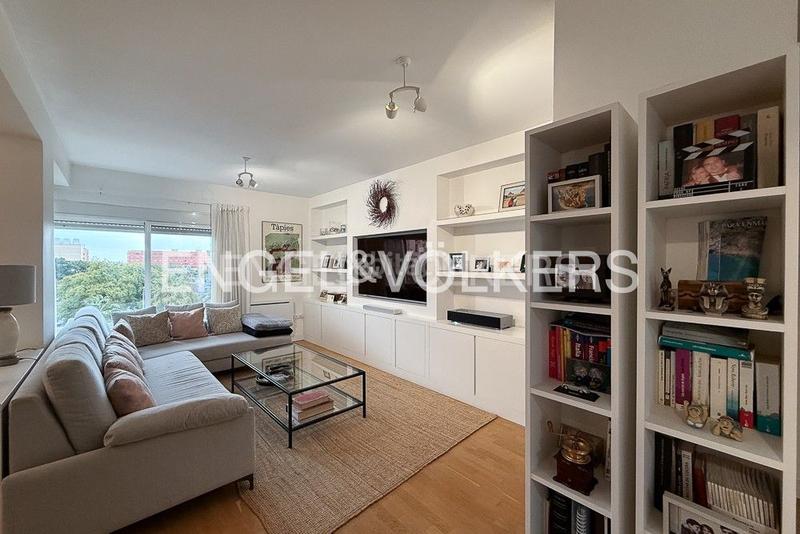 Foto d95bf895-0dae-400e-952a-6d78b5aa0846. Alquiler apartamento acogedor piso en ciutat jardí en Valencia