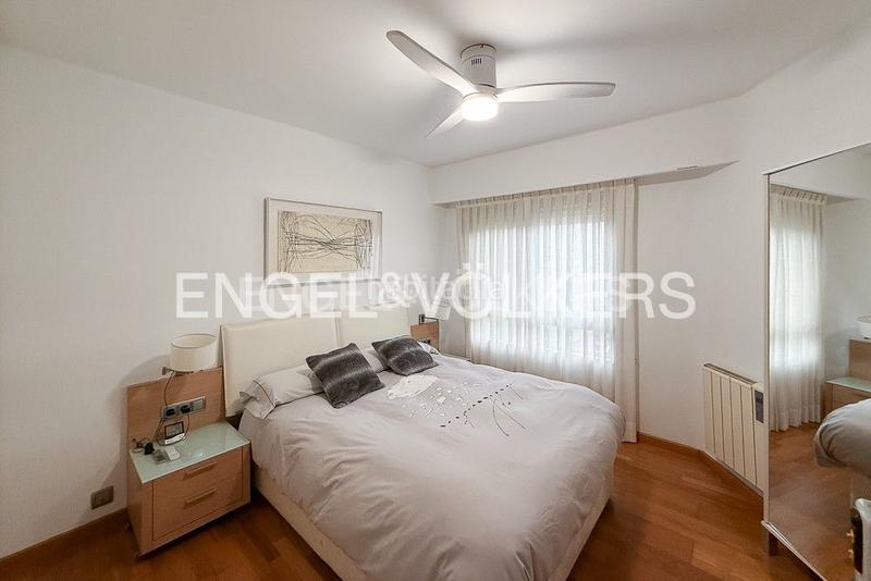 Foto f44a62f2-715b-4d92-a1dc-de3d8bc4d46a. Rent apartment with heating parking in La Creu Coberta Valencia