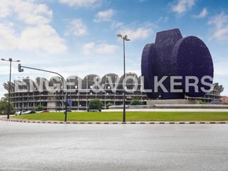 Parking coche en Sant Pau. Plaza de garaje enfrente del nou mestalla