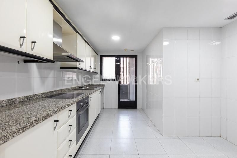 Foto 8f69da3a-8128-4f7a-be85-ac5b852678b9. Location appartement avec chauffage parking dans Penya-Roja - Avda. Francia Valencia