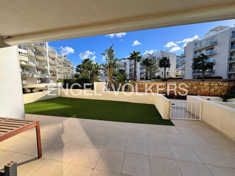 Foto 8ee35c7d-21d8-4c0a-80e5-fc39ecb00f79. Lloguer apartament amb calefacció aparcament piscina a Dénia