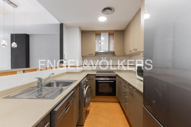 Foto f4fb2107-ae21-4f77-ac33-01c0ae0e1208. Lloguer apartament amb calefacció a En Corts - Doctor Waksman Valencia