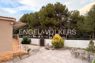 Location Maison à Benifaió. Encantador chalet en la exclusiva urbanización en benifaio