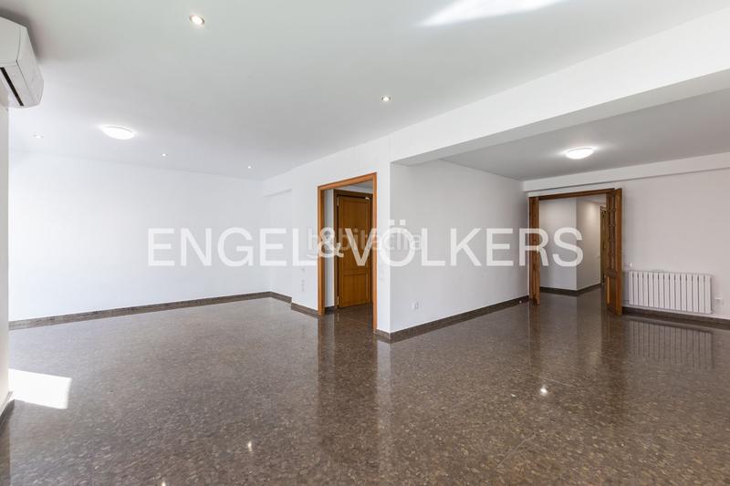 Foto 02fd2c2a-0a09-4ec9-b30a-2596a3b014b9. Lloguer apartament amb calefacció aparcament a Arrancapins Valencia