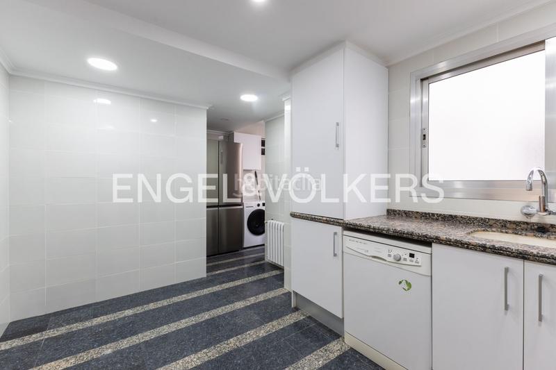 Foto 3ec3cdd7-4df8-4325-82a7-59e164e6e2fb. Location appartement avec chauffage parking dans Arrancapins Valencia