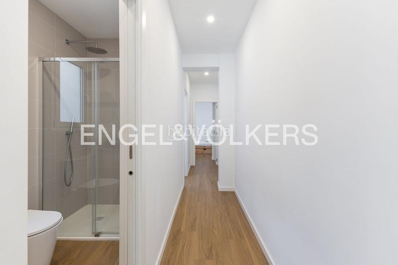 Foto 5635ae3a-ee4d-4975-a90f-0e6e36ada615. Lloguer apartament amb calefacció a En Corts - Doctor Waksman Valencia
