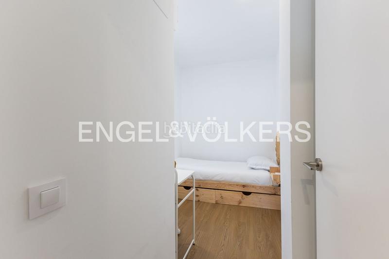 Foto 7c9e6d46-e907-46d0-806a-e2c89dd2d7a6. Lloguer apartament amb calefacció a En Corts - Doctor Waksman Valencia