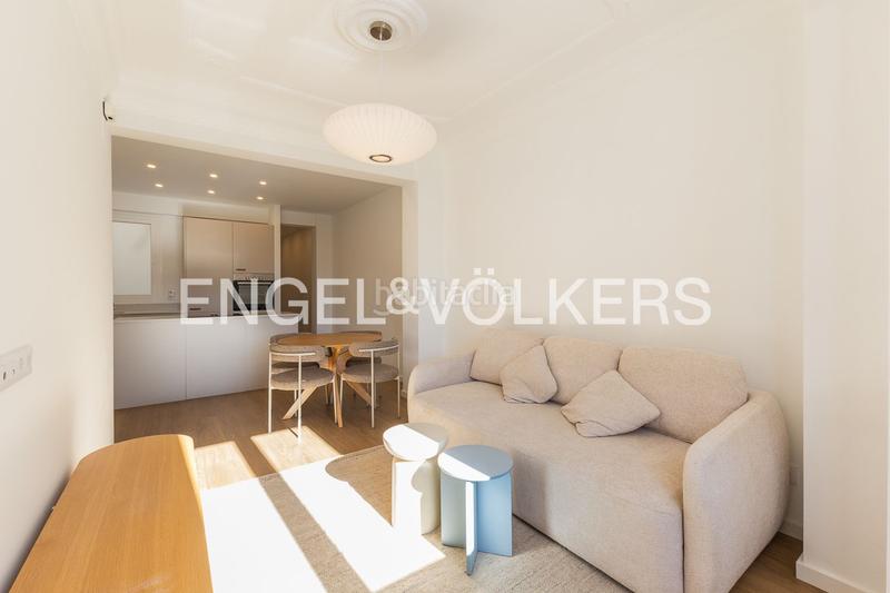 Foto a61b38f1-1b72-421e-b940-e3c948c4770b. Lloguer apartament amb calefacció a En Corts - Doctor Waksman Valencia