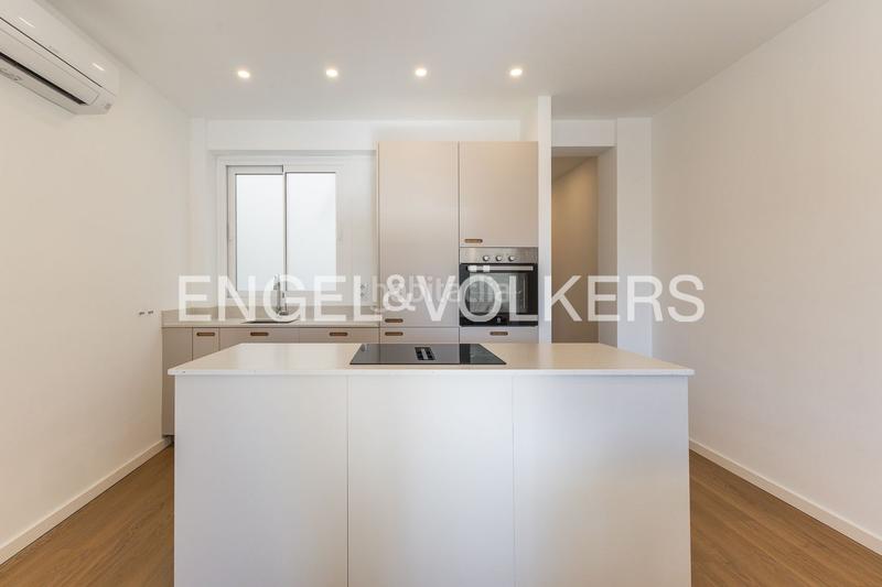 Foto b4b45b0d-576b-4845-95e7-2abb469c1998. Lloguer apartament amb calefacció a En Corts - Doctor Waksman Valencia