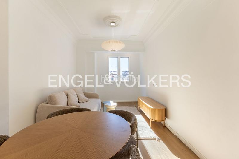 Foto 061e36ba-581a-4763-a5bc-7687df13dc61. Rent apartment with heating in En Corts - Doctor Waksman Valencia