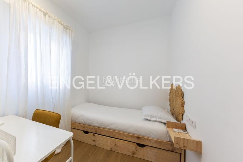 Foto 39656015-ee1f-4f25-b8cc-7dd839e8a55b. Rent apartment with heating in En Corts - Doctor Waksman Valencia