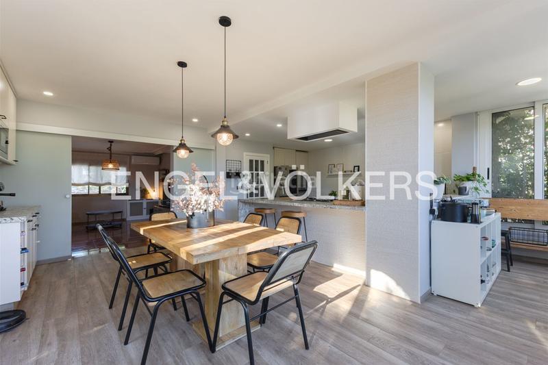 Foto 08958475-4dcd-47b0-86cb-68f283981fee. Casa amb calefacció aparcament piscina a El Vedat - Santa Apolonia Torrent