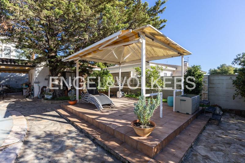 Foto 19f0fcf4-a45c-4561-ba88-982eaa9cdadc. Casa amb calefacció aparcament piscina a El Vedat - Santa Apolonia Torrent