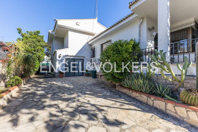 Foto 46b16c5a-ed8f-474c-b0d3-7f21cf7932da. Casa amb calefacció aparcament piscina a El Vedat - Santa Apolonia Torrent