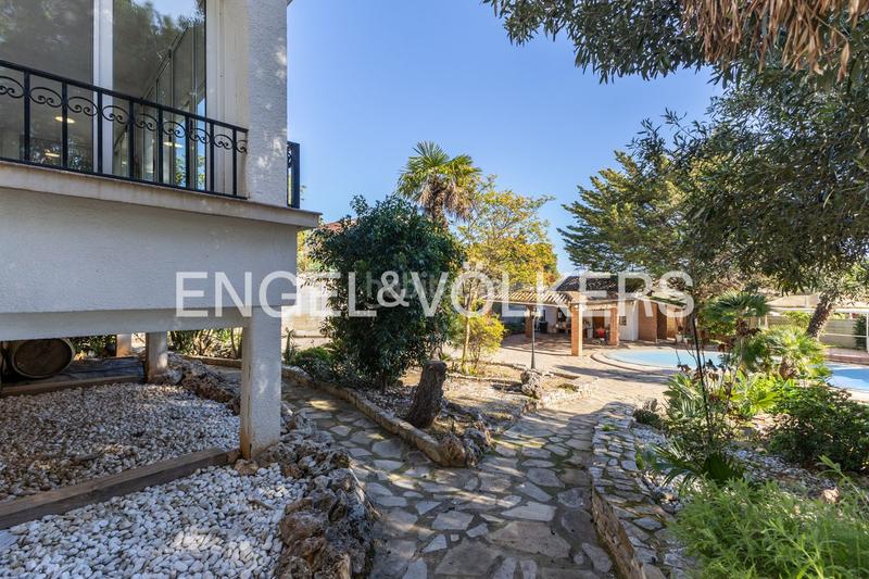 Foto 6cdca42f-8b0c-4563-abd6-7cb3e8d92807. Casa amb calefacció aparcament piscina a El Vedat - Santa Apolonia Torrent