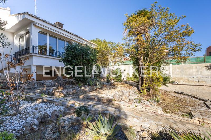 Foto 9e94b206-4e73-4048-ac9e-44d4d9779e2f. Casa amb calefacció aparcament piscina a El Vedat - Santa Apolonia Torrent