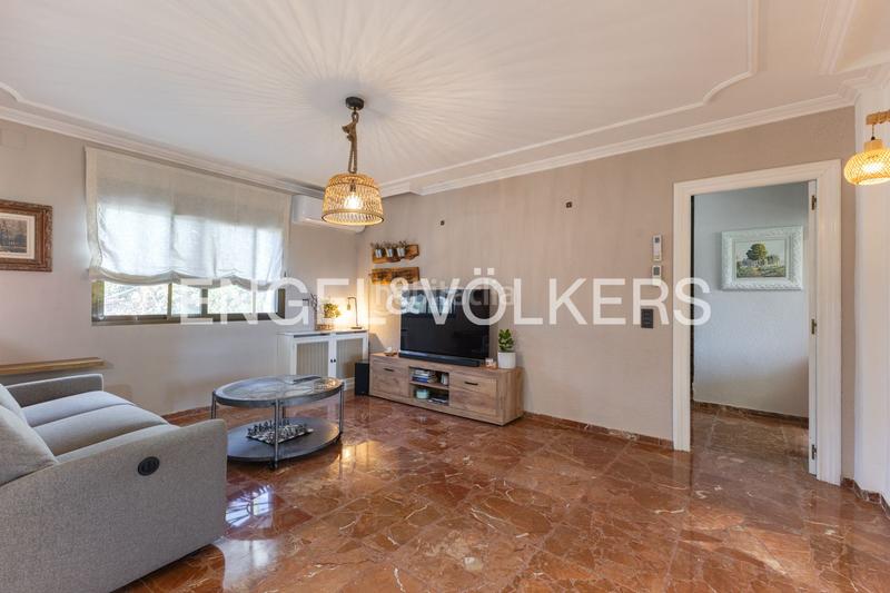 Foto a325ceff-d91a-4c34-805d-36d9f677d5a7. Casa amb calefacció aparcament piscina a El Vedat - Santa Apolonia Torrent